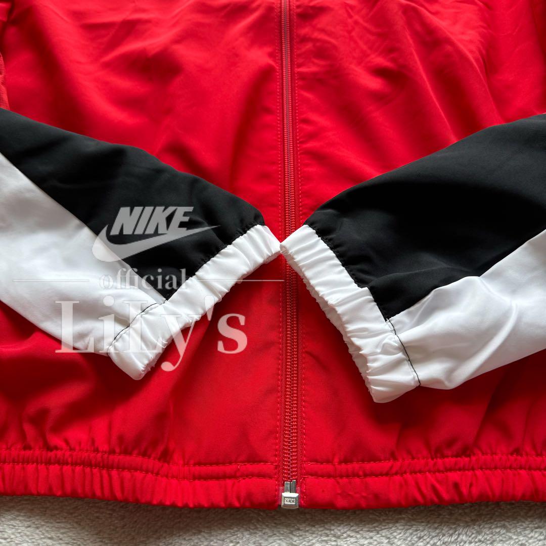 5新品NIKE上下セットアップ　Ｓサイズ　ナイロン　送料無料　ナイキ　レッド　赤