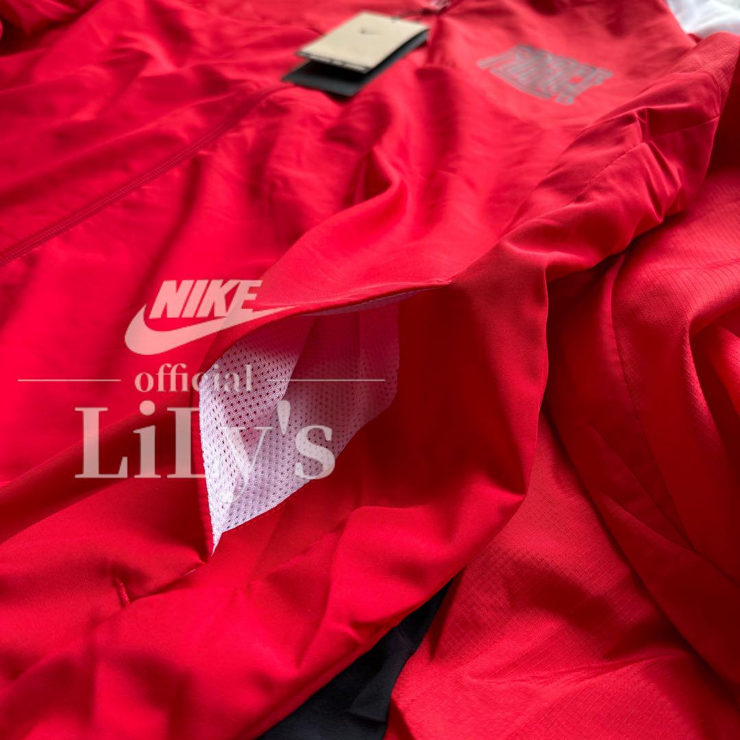 5新品NIKE上下セットアップ　Ｓサイズ　ナイロン　送料無料　ナイキ　レッド　赤