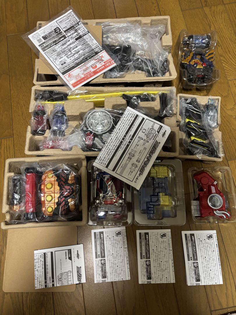 仮面ライダービルド　仮面ライダークローズ　おもちゃセット