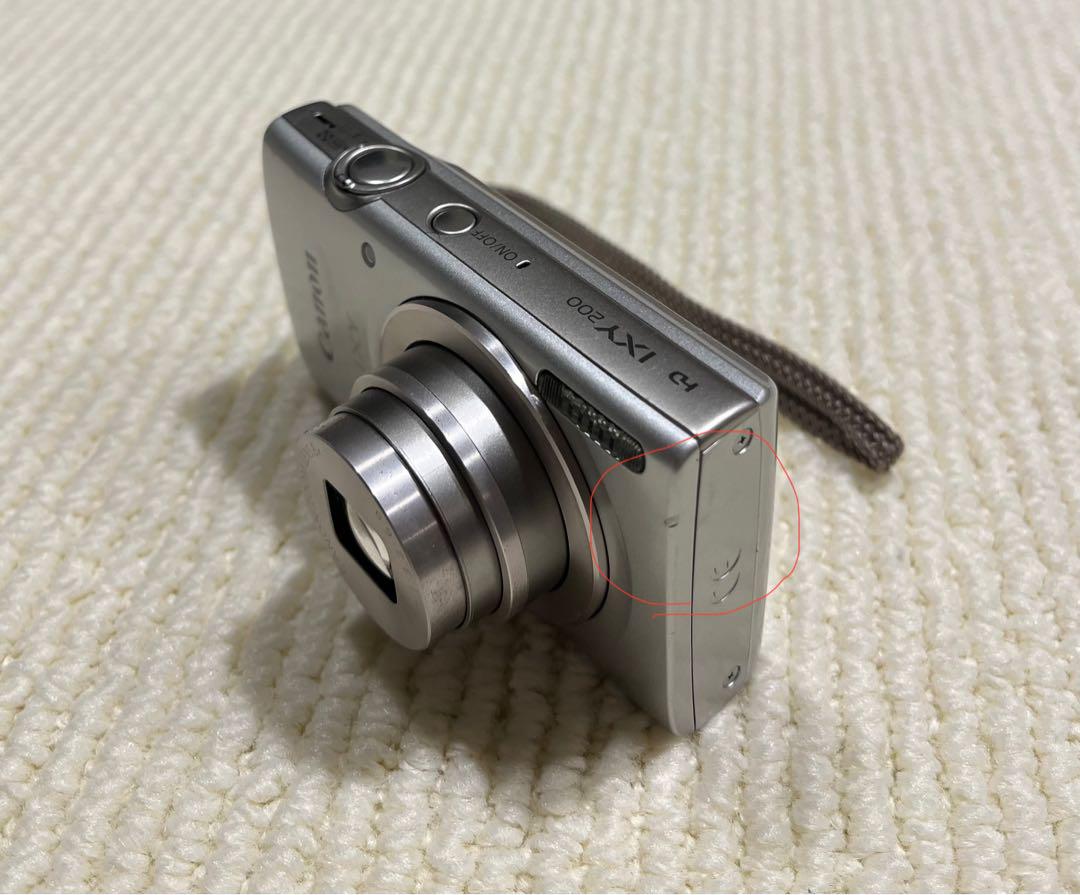 Canon　キャノン　デジタルカメラ　IXY200　シルバーカラー