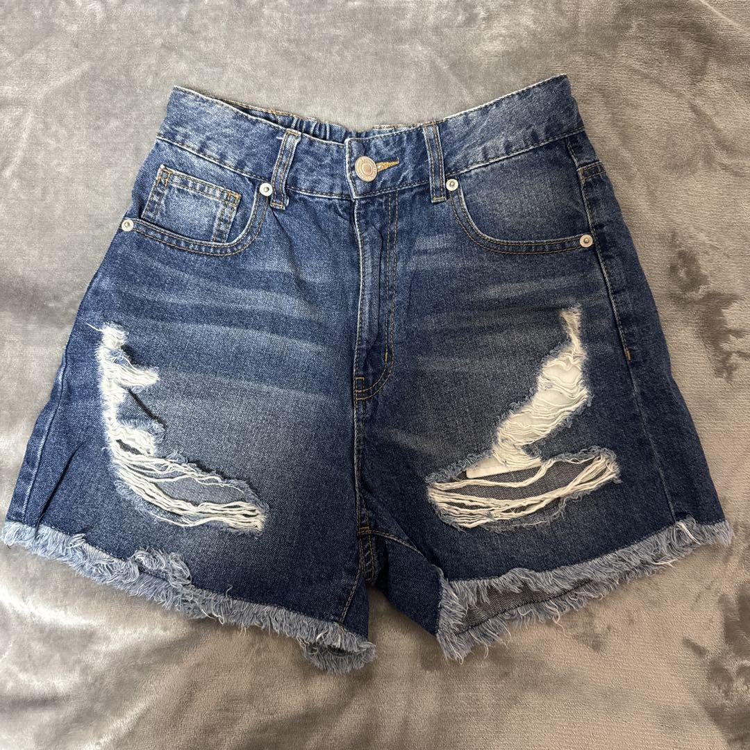 ダメージ加工 ダークブルー ショートパンツ23イン ダメージ加工ダークブルーショートパンツ Mサイズ - メルカリ