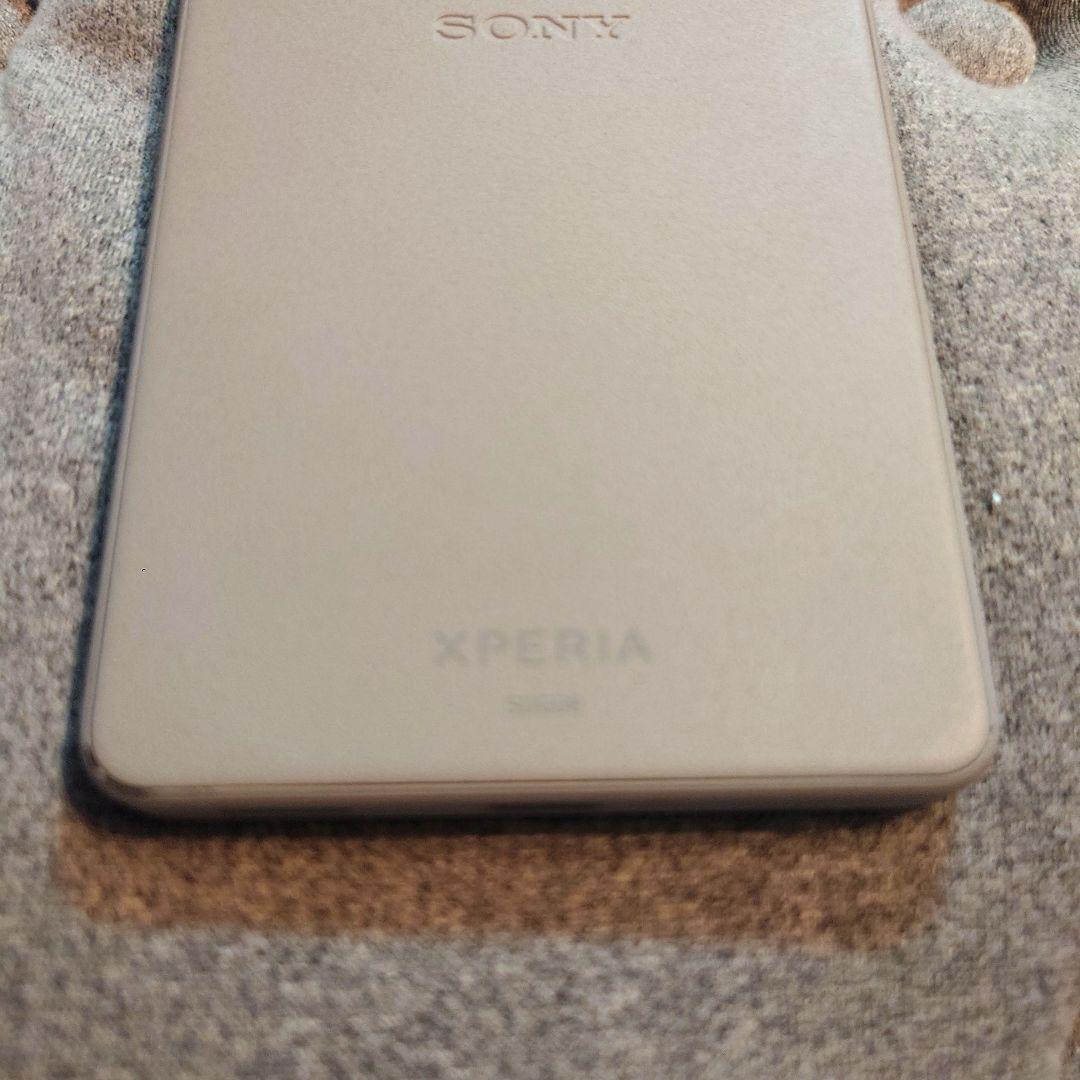 美品 SIMフリー XPERIA AceIII SOG08 64GB グレー色