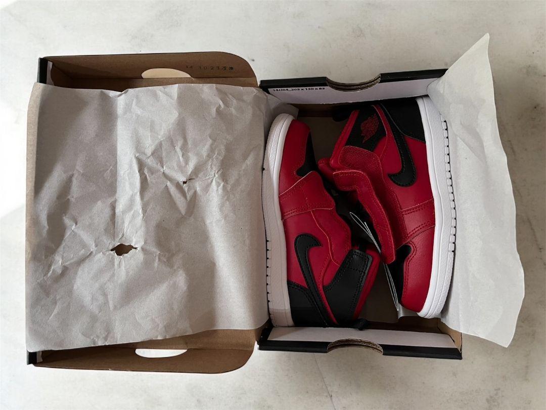 Nike Air Jordan 赤黒 スニーカー　キッズ