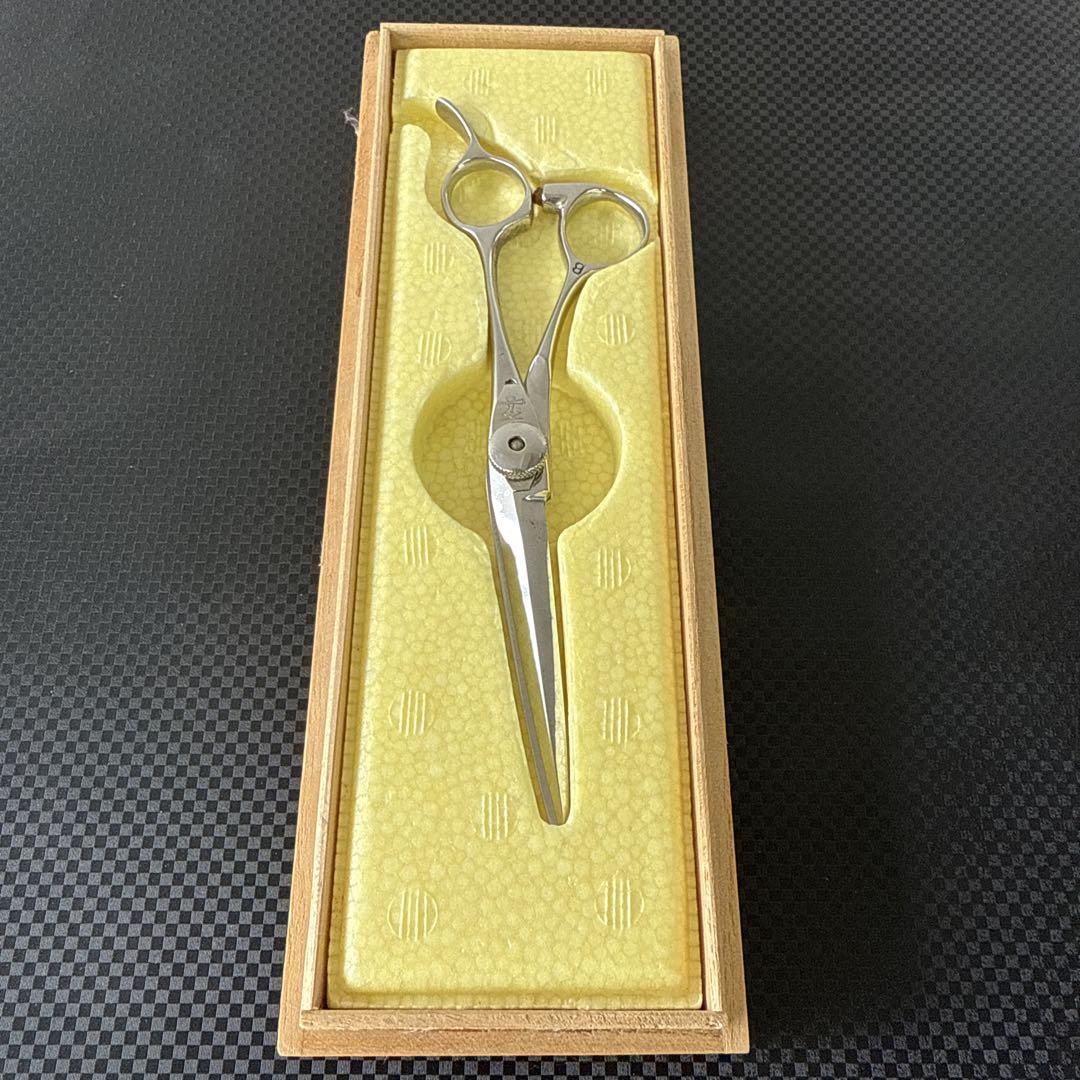 最高級☆理容☆鋏☆ハイネッタ☆ZPAT☆片剣型☆ローヤルキンダムクイーン☆美品！