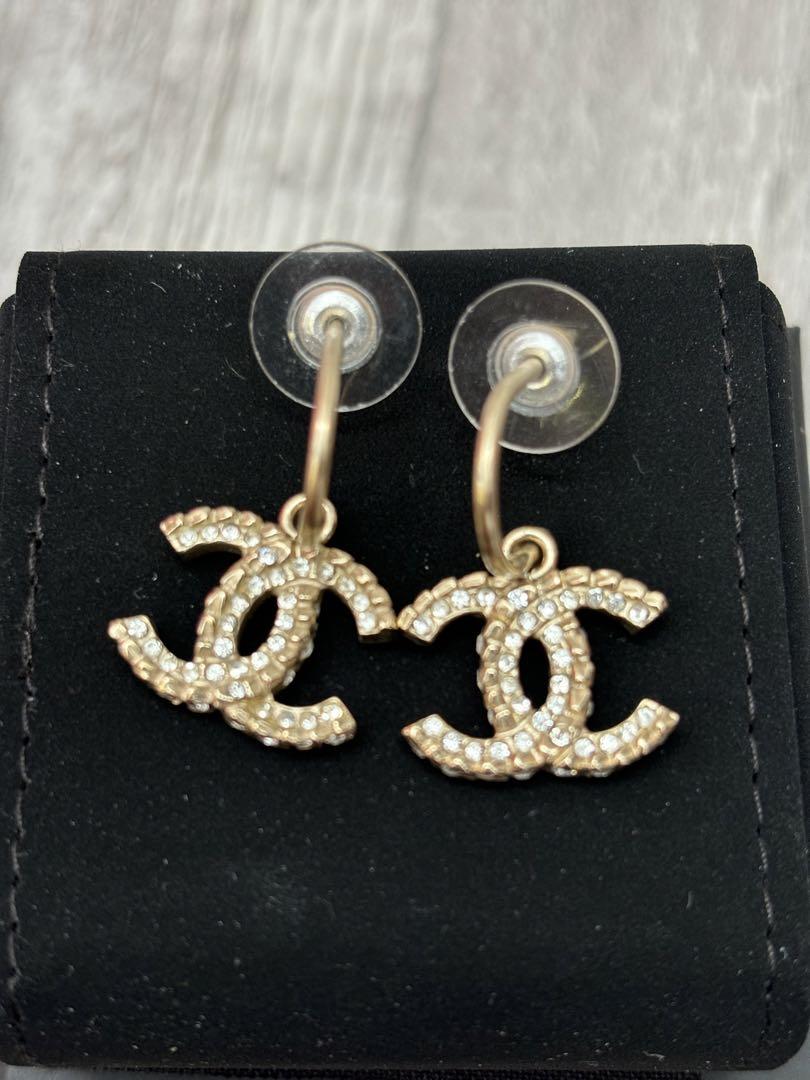 CHANEL クリスタル装飾