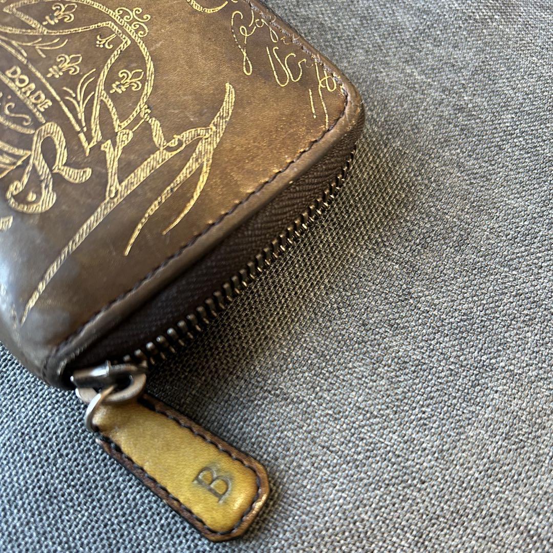 ベルルッティ　財布　カリグラフィ