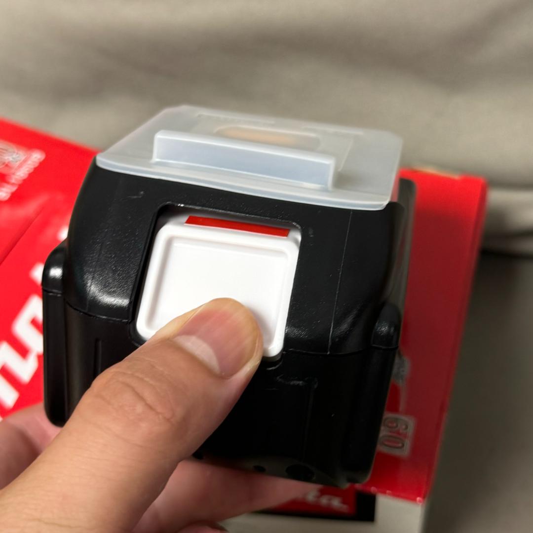 新品マキタ純正18V 6.0Ah バッテリー BL1860B 新品マキタ純正18V 6.0Ah バッテリー BL1860B