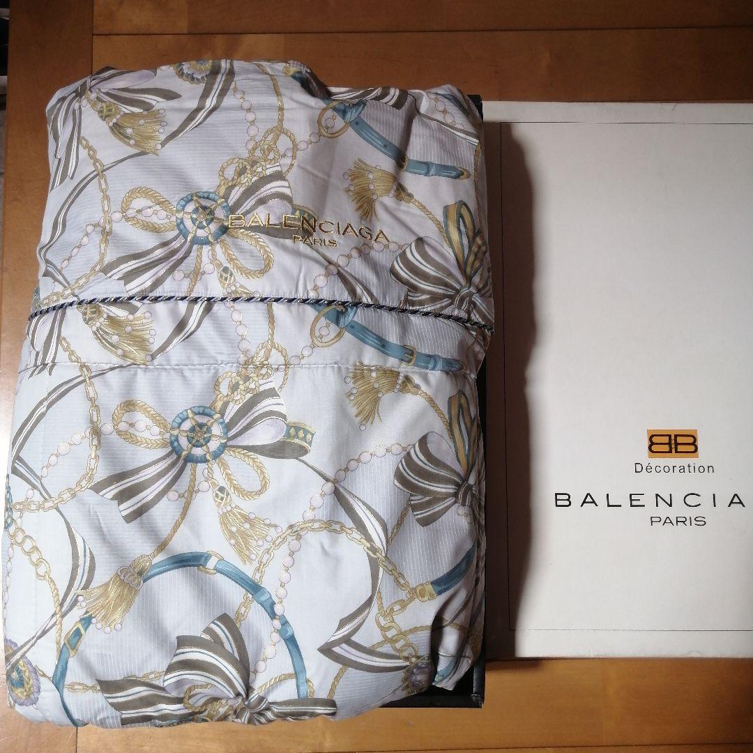 羊毛肌掛け布団　BALENCIAGA