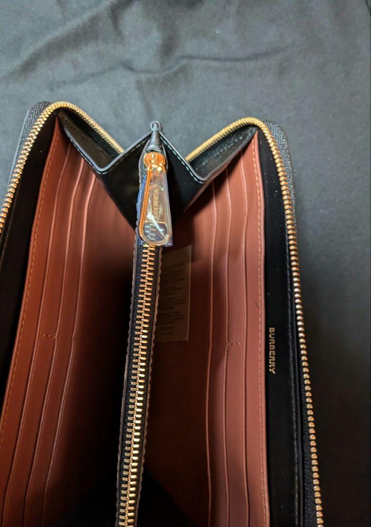 新品未使用　BURBERRY TB ラウンドジップ