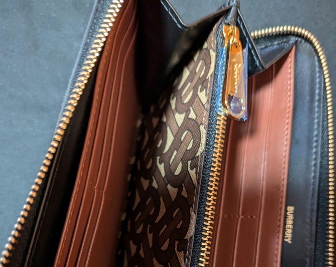 新品未使用　BURBERRY TB ラウンドジップ