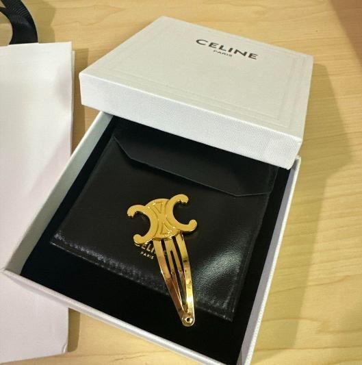 CELINE ゴールド ヘアピン 1個のみ（CELINE スナップ ヘア