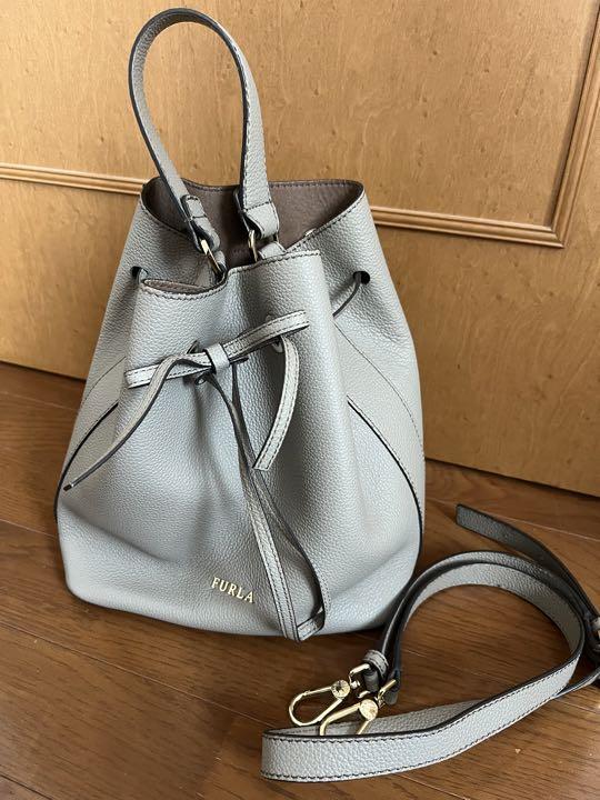 桂にゃん様　　　FURLA コスタンザ