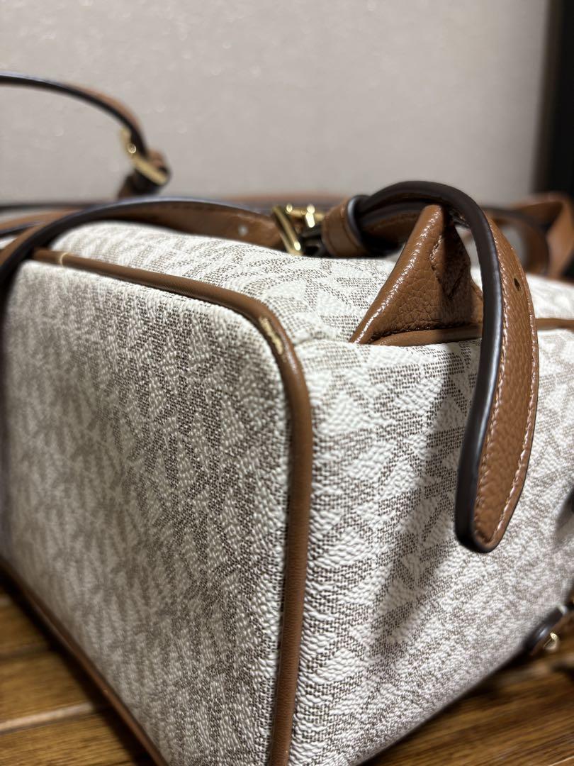 MICHAEL KORS ロゴプリントリュック