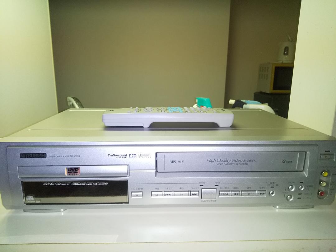 VHSビデオデッキ＆DVDプレーヤー　DJ-V210　2002年製