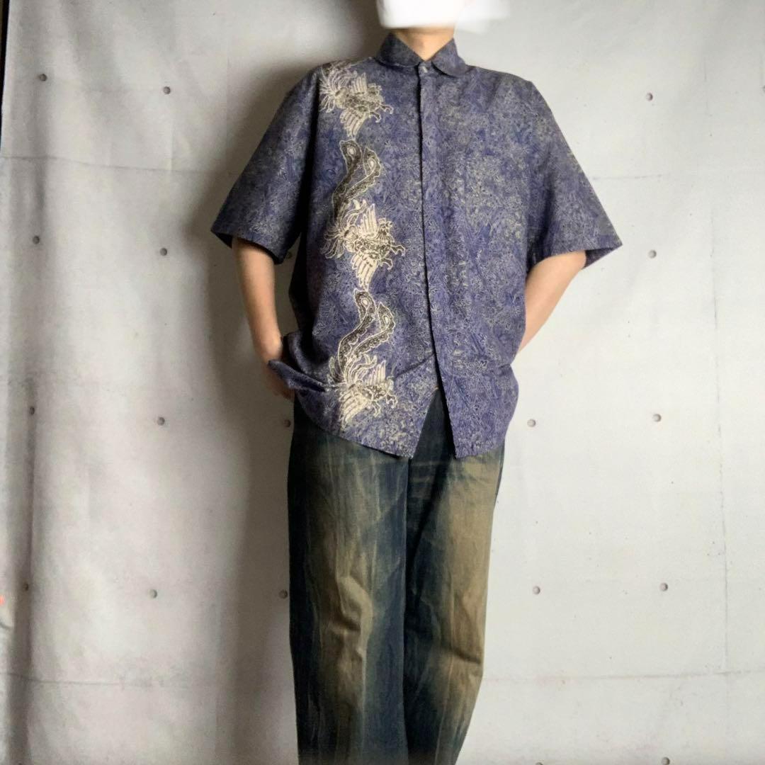 【シャツ　アニマル柄　総柄　くすみカラー　ヴィンテージ感　ゆるだぼ　古着】