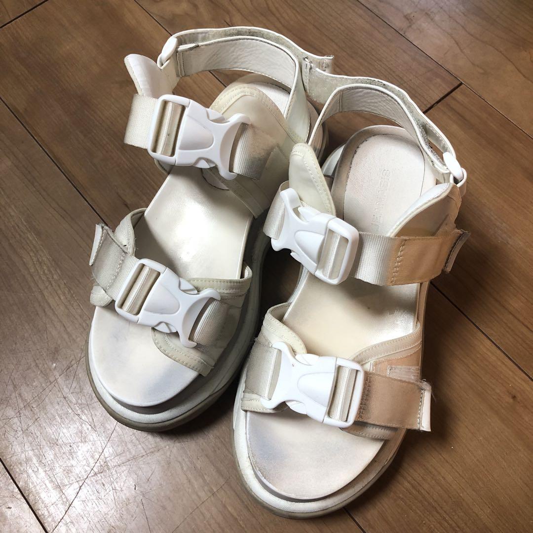 ジーナシス 厚底 スポーティサンダル 白