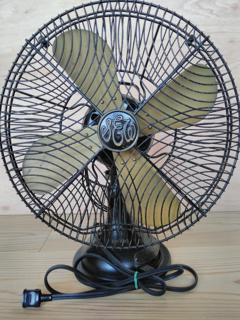 【動作品】芝浦製作所（東芝）昭和レトロ扇風機　12インチ　鉄製（羽根：真鍮）