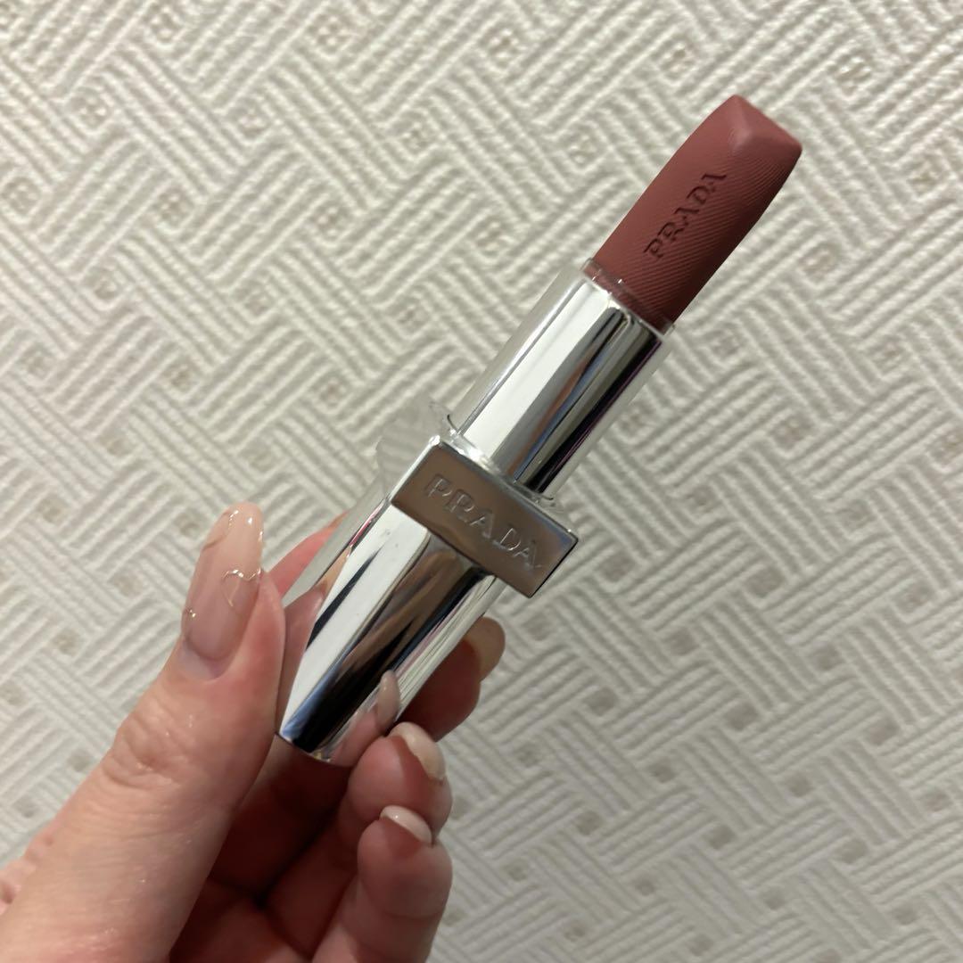 PRADA プラダ モノクローム ウェイトレス リップ B101