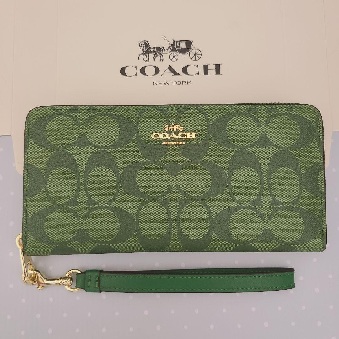 COACHコーチ長財布　レディースの緑色新品財布
