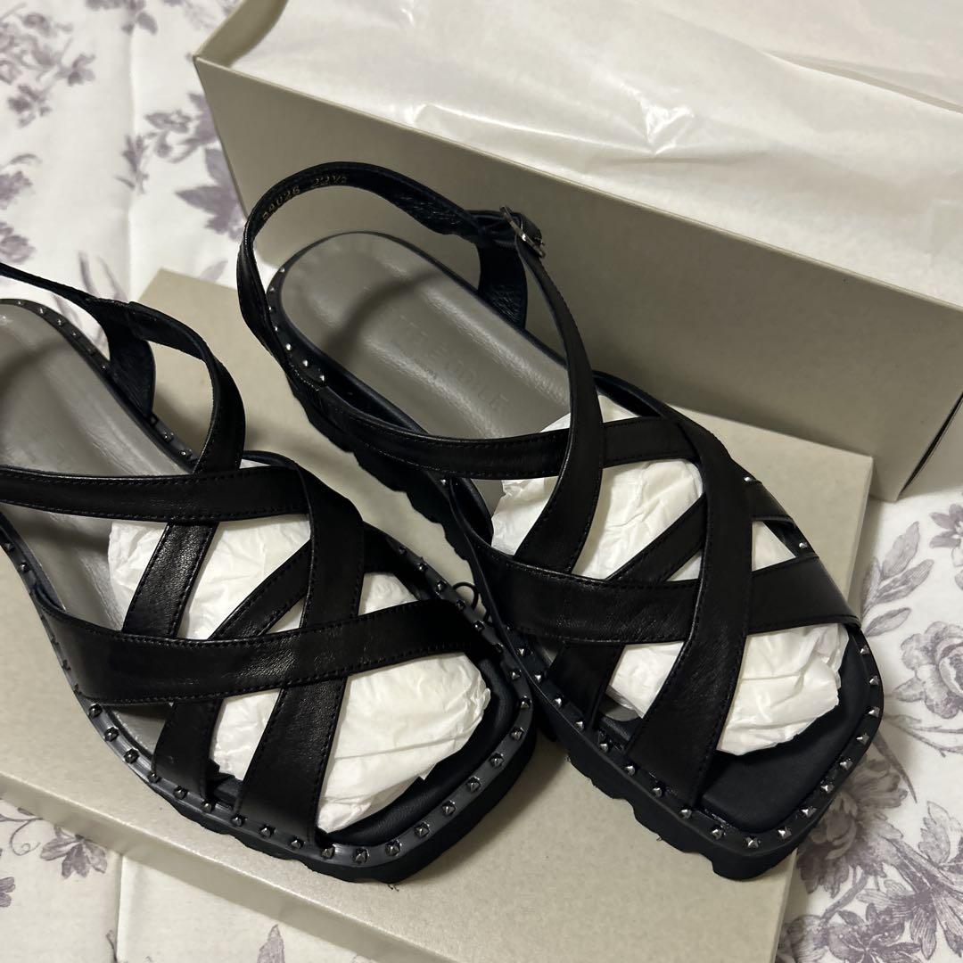 専用。ODETTE & ODILE クロスストラップ 22.5cm