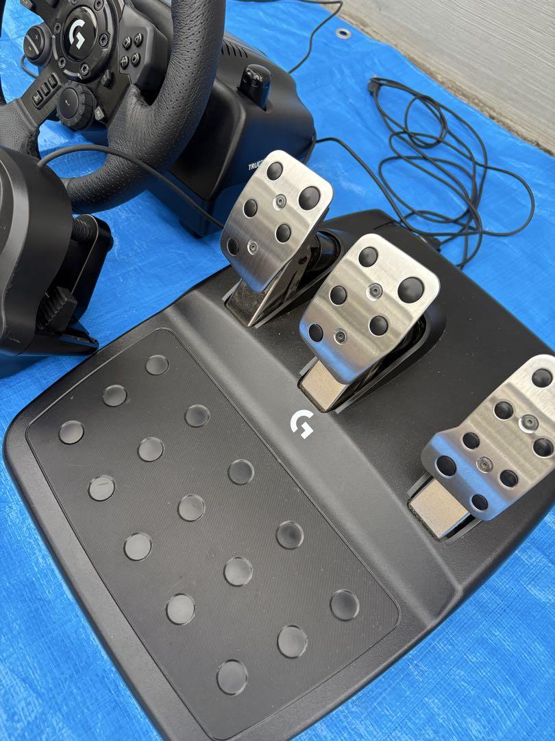 Logitech G923 ハンドルコントローラー