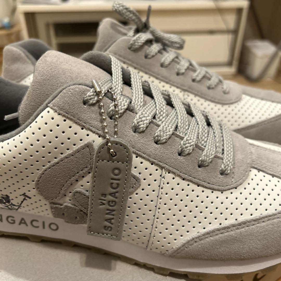 via SANGACIO ホワイト/グレー スニーカー 未使用 バンクシー