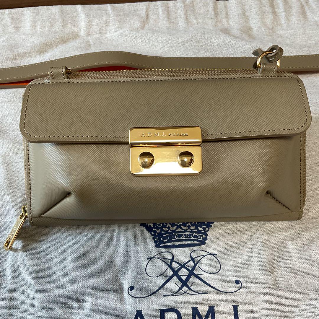 A.D.M.J ショルダーウォレット　未使用に近い
