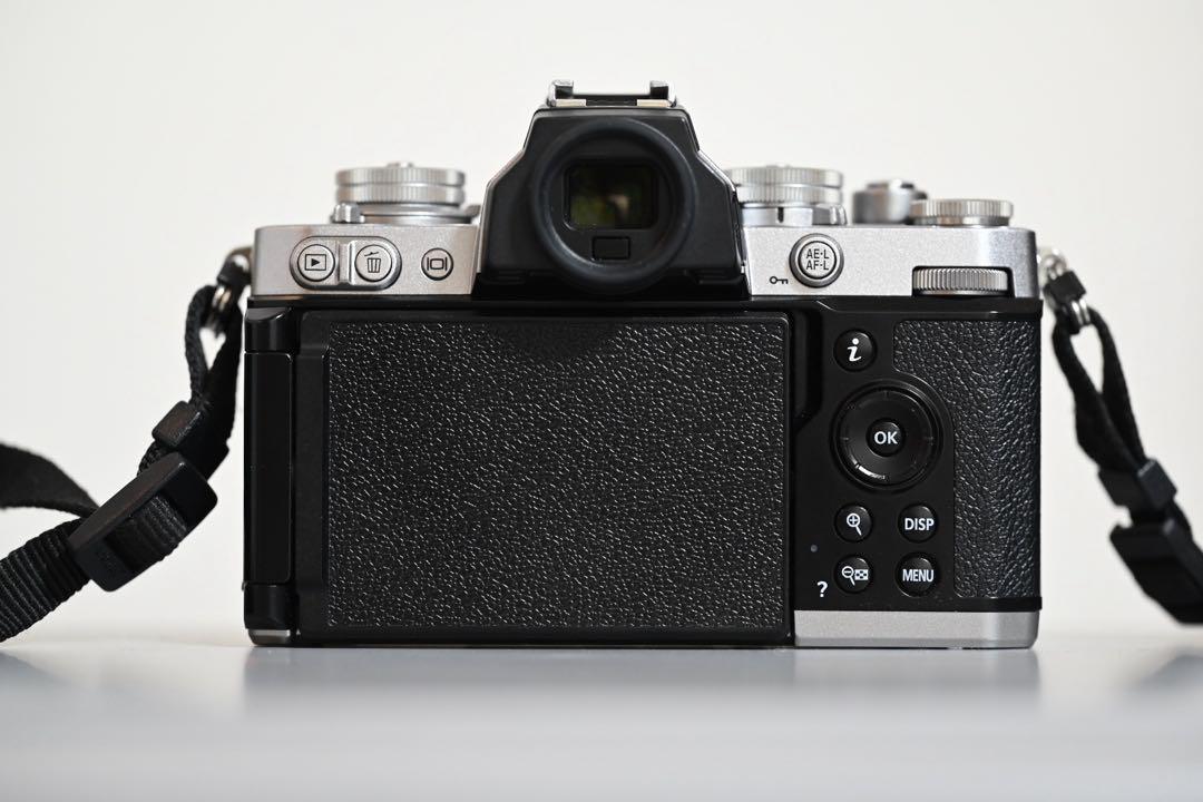 Nikon Zfc (Z fc) シルバー + NIKKOR Z 16-50mm
