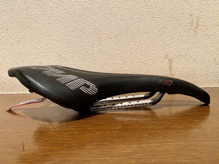 Selle SMP F30 カーボンレール（SMP F30｜ミズタニ自転車株式会社）