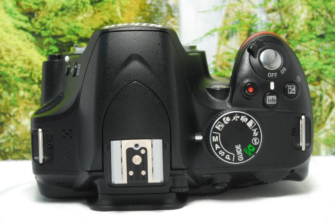 ✨手振補正機能付き望遠レンズ✨Nikon D3200✨高性能入門一眼レフ✨軽量
