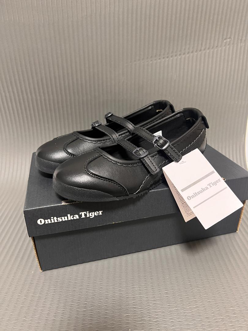 Onitsuka Tiger ブラック フラットシューズ24cm - メルカリ