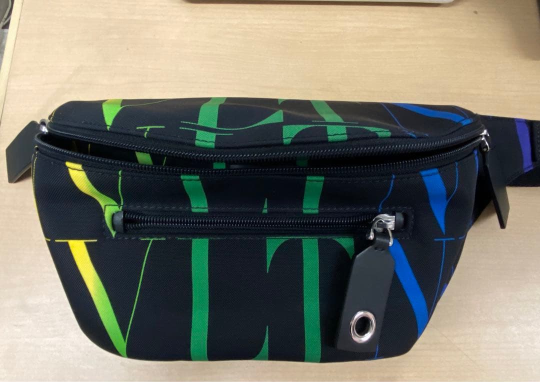 VALENTINO GARAVANI タイムズ ボディバッグ ナイロン