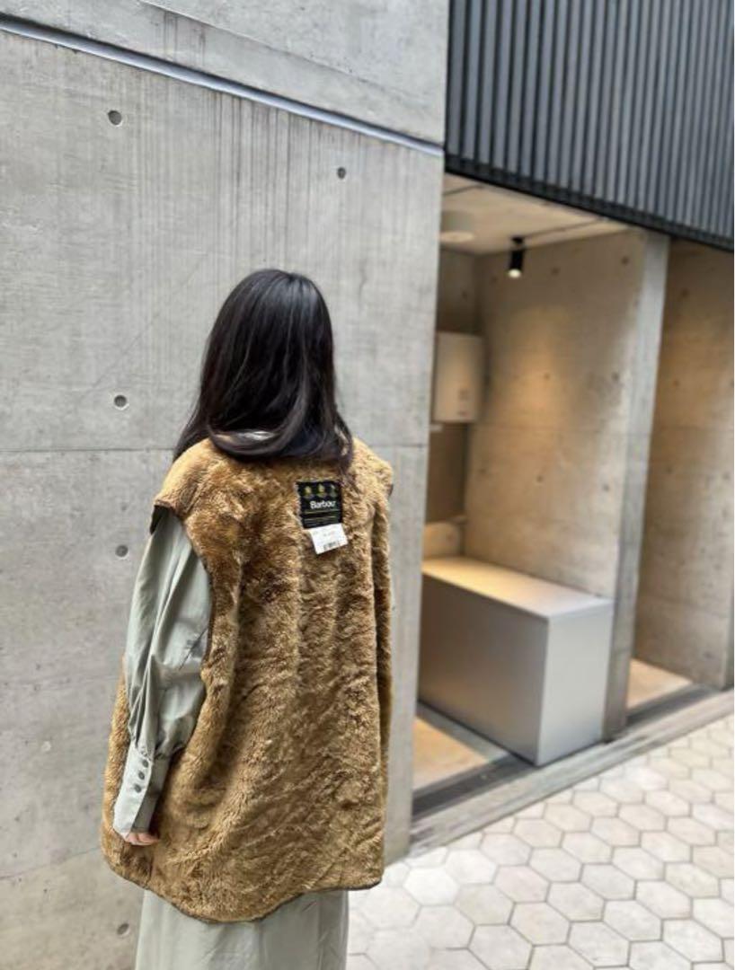 美品・英国製】90s Barbour バブアー ベスト ／ ビンテージ C46 - トップス