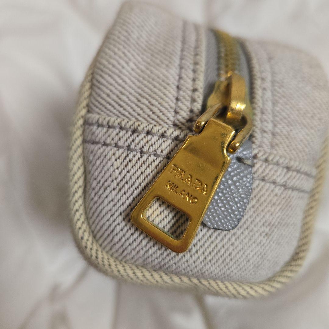 お値下げ✨新品未使用品✨ PRADA 白 アイボリー デニム ポーチ