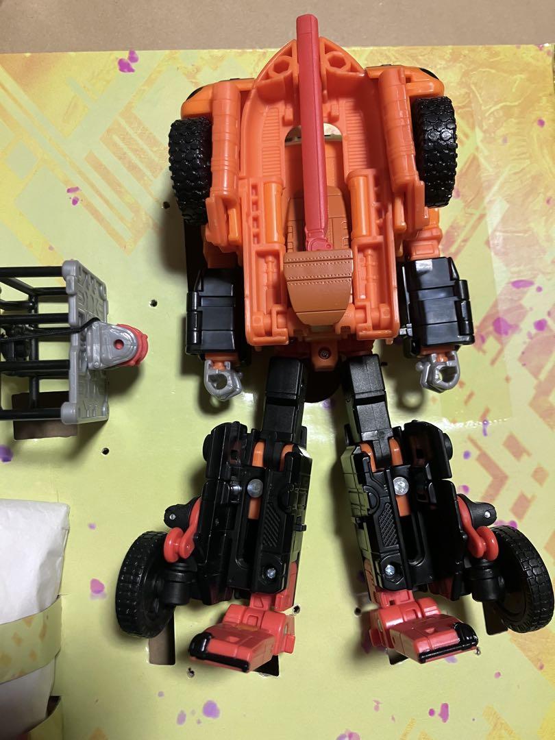 TF トランスフォーマー レガシー ユナイテッド 【 サンドストーム 】