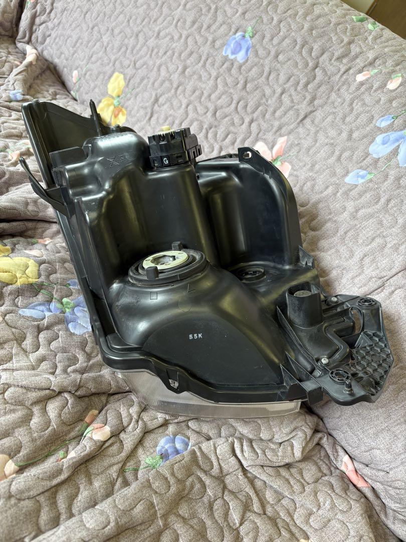 ダイハツ タントcustom 右LEDヘッドライトユニット