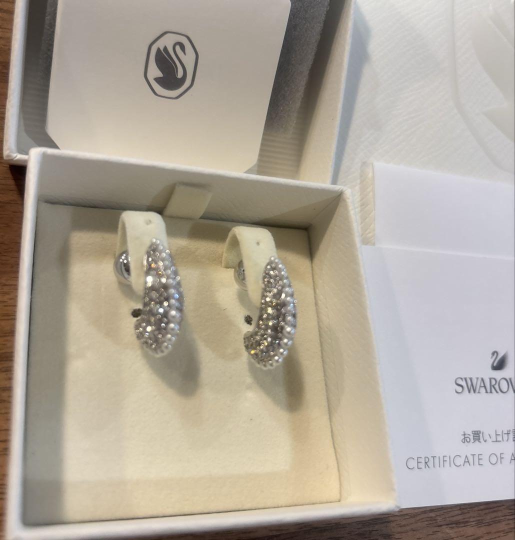 september様用☆ スワロフスキー ピアス
