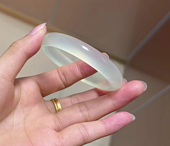 翡翠軟玉ネフライト 中国四大名玉岫玉バングル 腕輪  着物和服