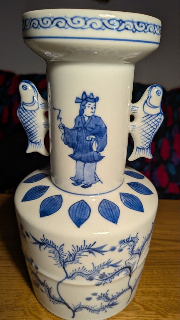 青白陶器 魚の持ち手付き