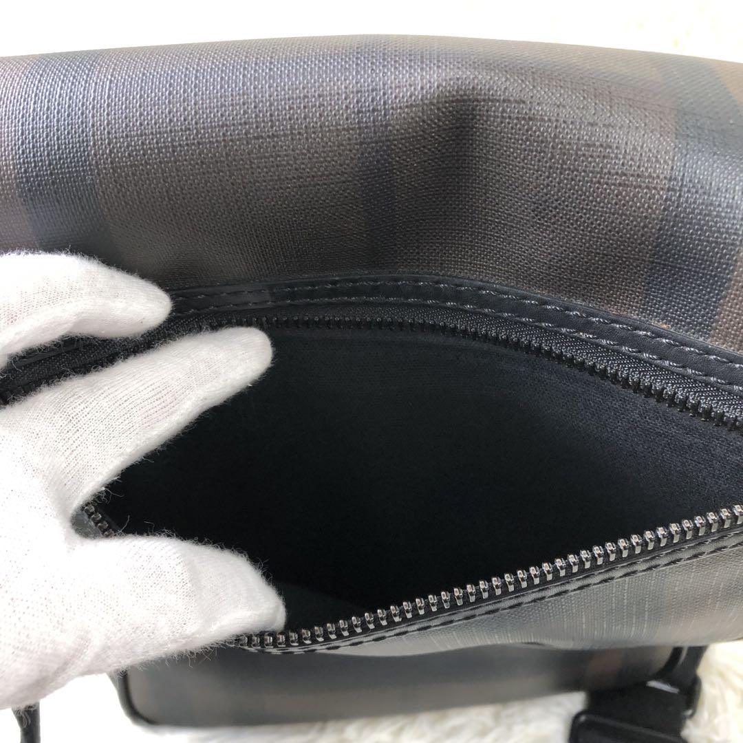【美品】バーバリー PVC×レザー ノバチェック　クロスボディ ショルダーバッグ