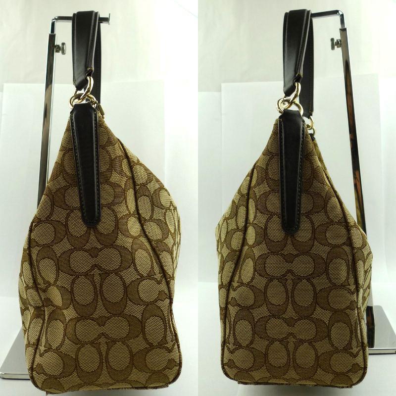 COACH　ワンショルダー　シグネチャー　ベージュ×ダークブラウン