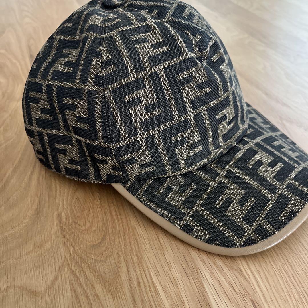 Fendi キャップ