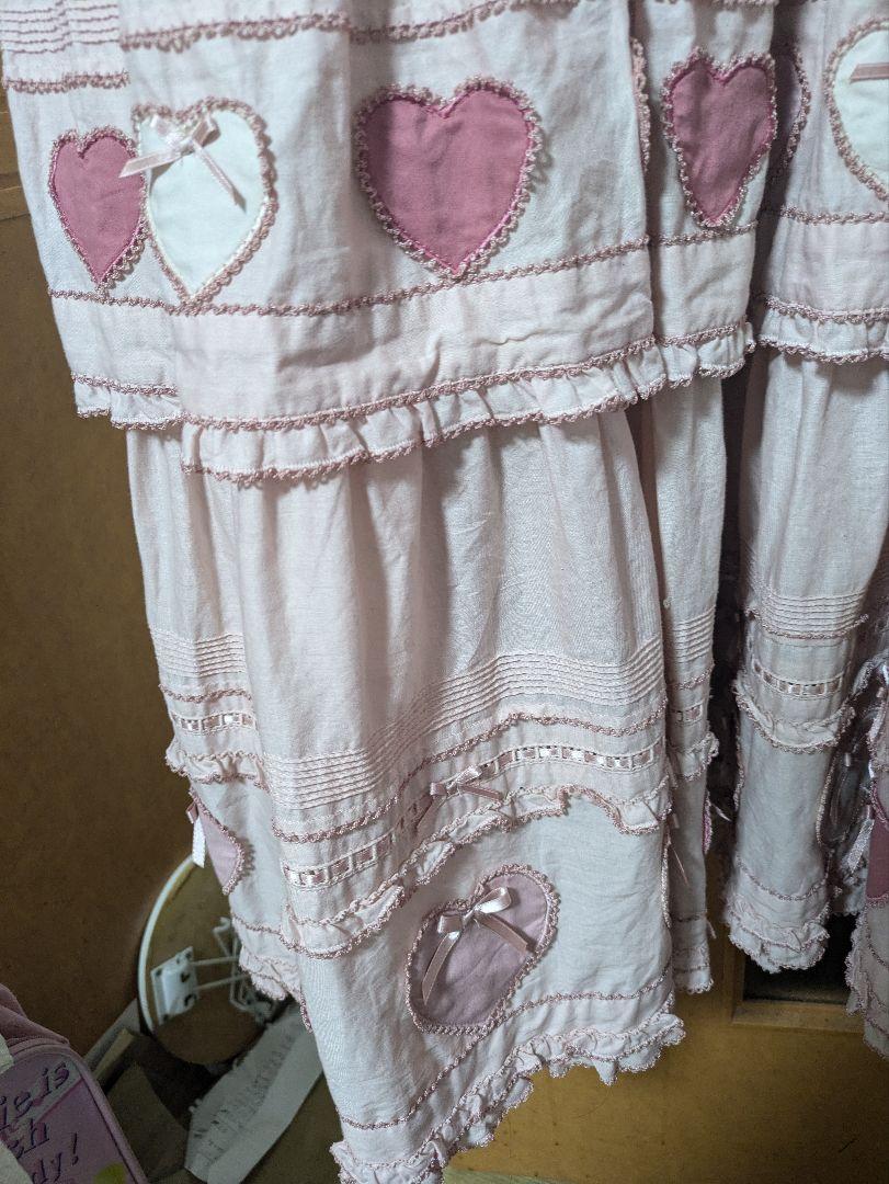 ハート刺繍のピンクコットンワンピース