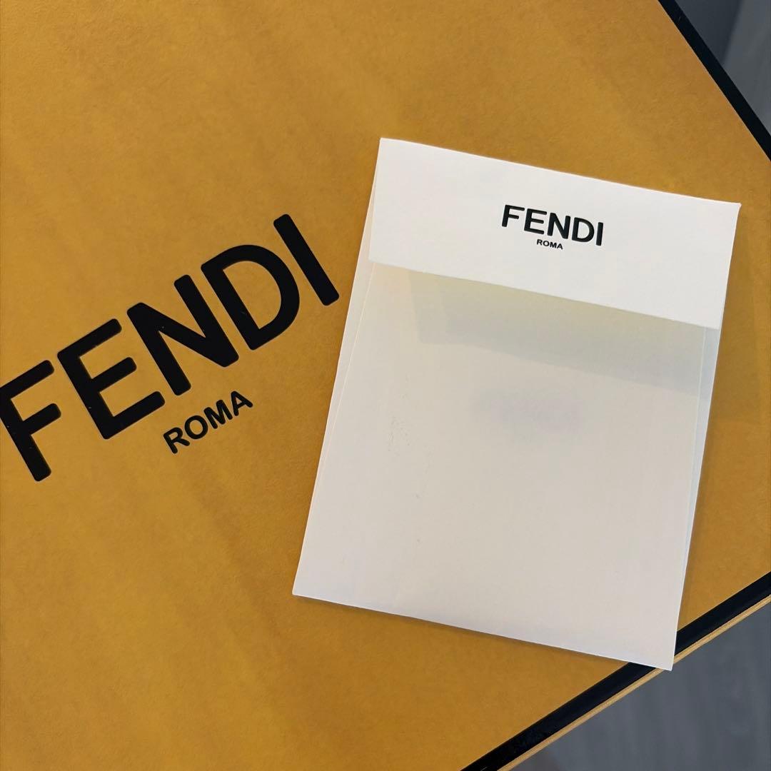 FENDI 美品 ピーカブーミニ アイシーユー パイソン FENDI 美品 ピーカブーミニ アイシーユー パイソン