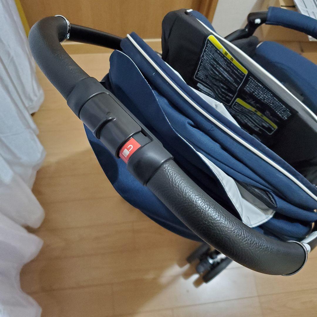 【美品】アップリカ ベビーカー ラクーナクッション　両対面式　2022年式