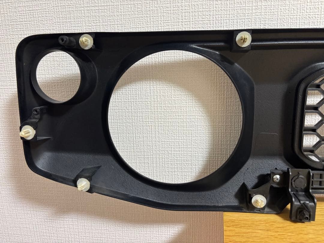 ジムニー シエラJB64JB74用ワンオフ品グリル目立った傷や汚れなし