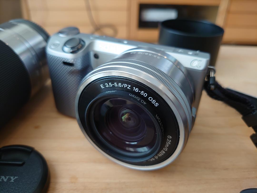 SONY　デジタル一眼カメラ α（アルファ）　NEX-5T