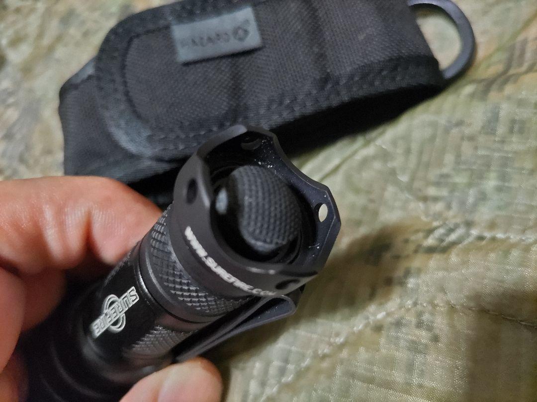 美品SUREFIRE E1D DEFENDER シュアファイア ディフェンダー