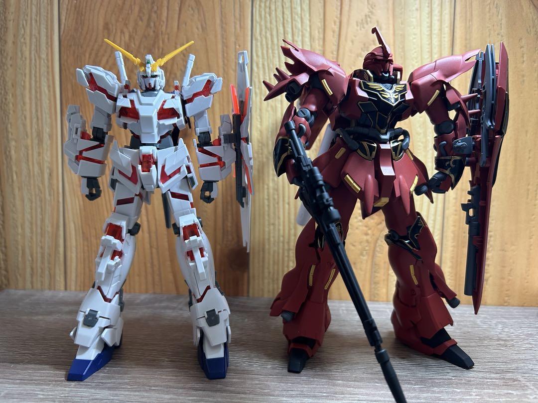 HGユニコーンガンダム　HGシナンジュ　塗装済み　完成品