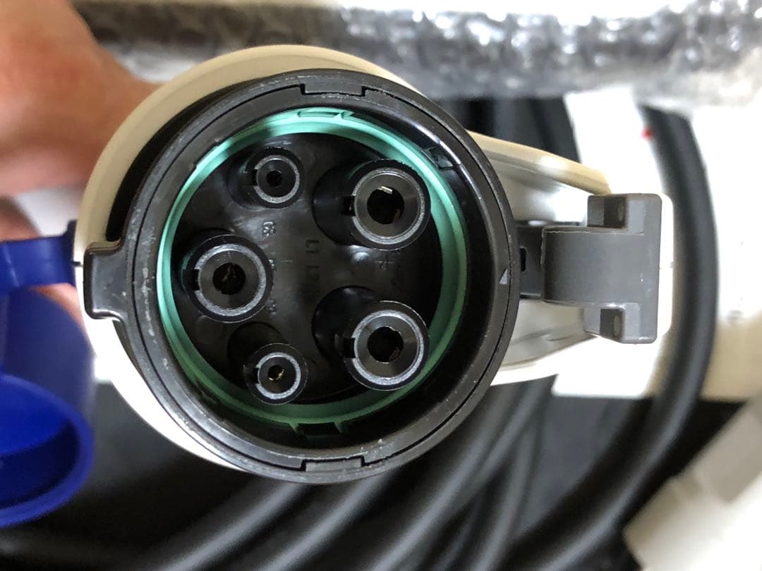 三菱アウトランダーPHEV GN0W純正200V充電ケーブル